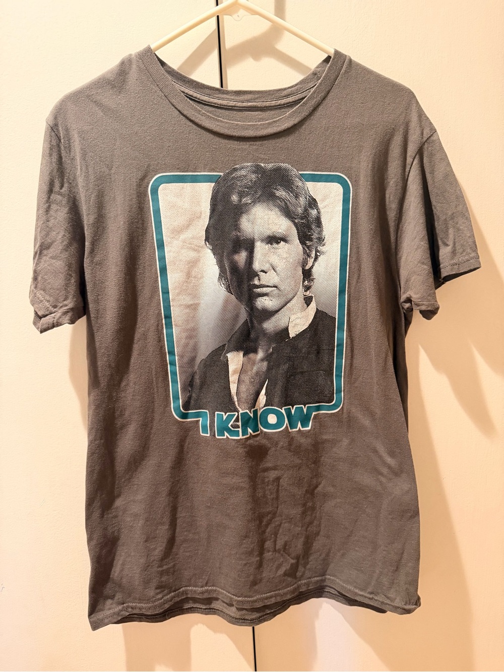Disney Gray Star Wars Han Solo 'I Know' Graphic Tee with Teal Accent